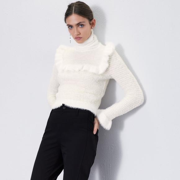 ZARA Faux Fur Sweater With Metallic Thread - Picture 6 of 8
